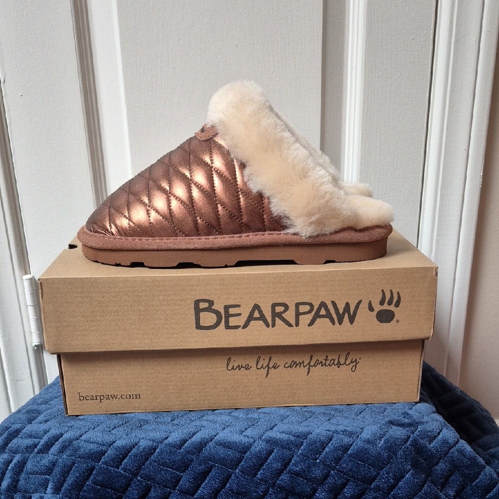 BearPaw EFFIE Bronze Quilted Slippers W Sheepskin Lining & Footbed Size 8, NWT